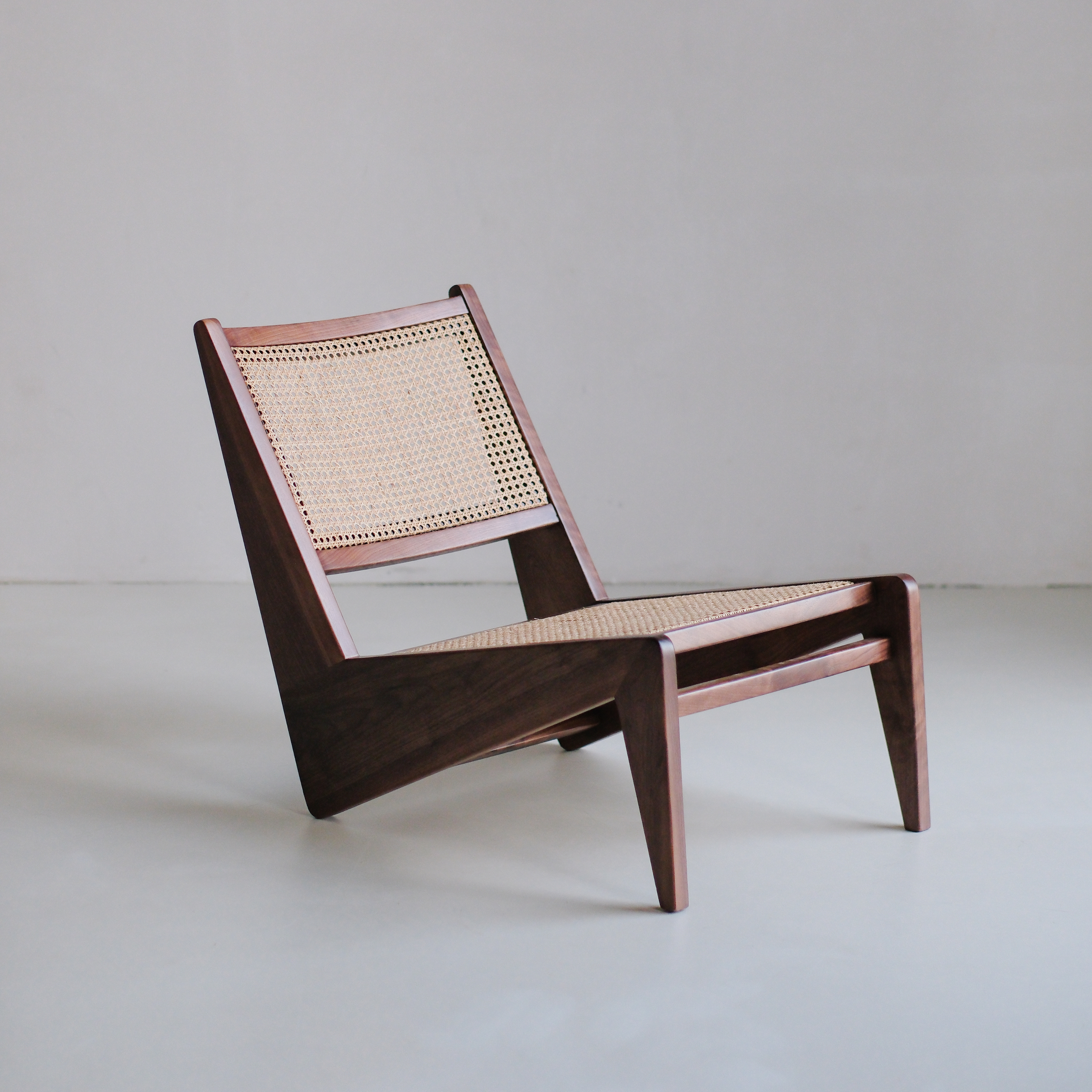 Kangaroo loungestoel - Walnoot