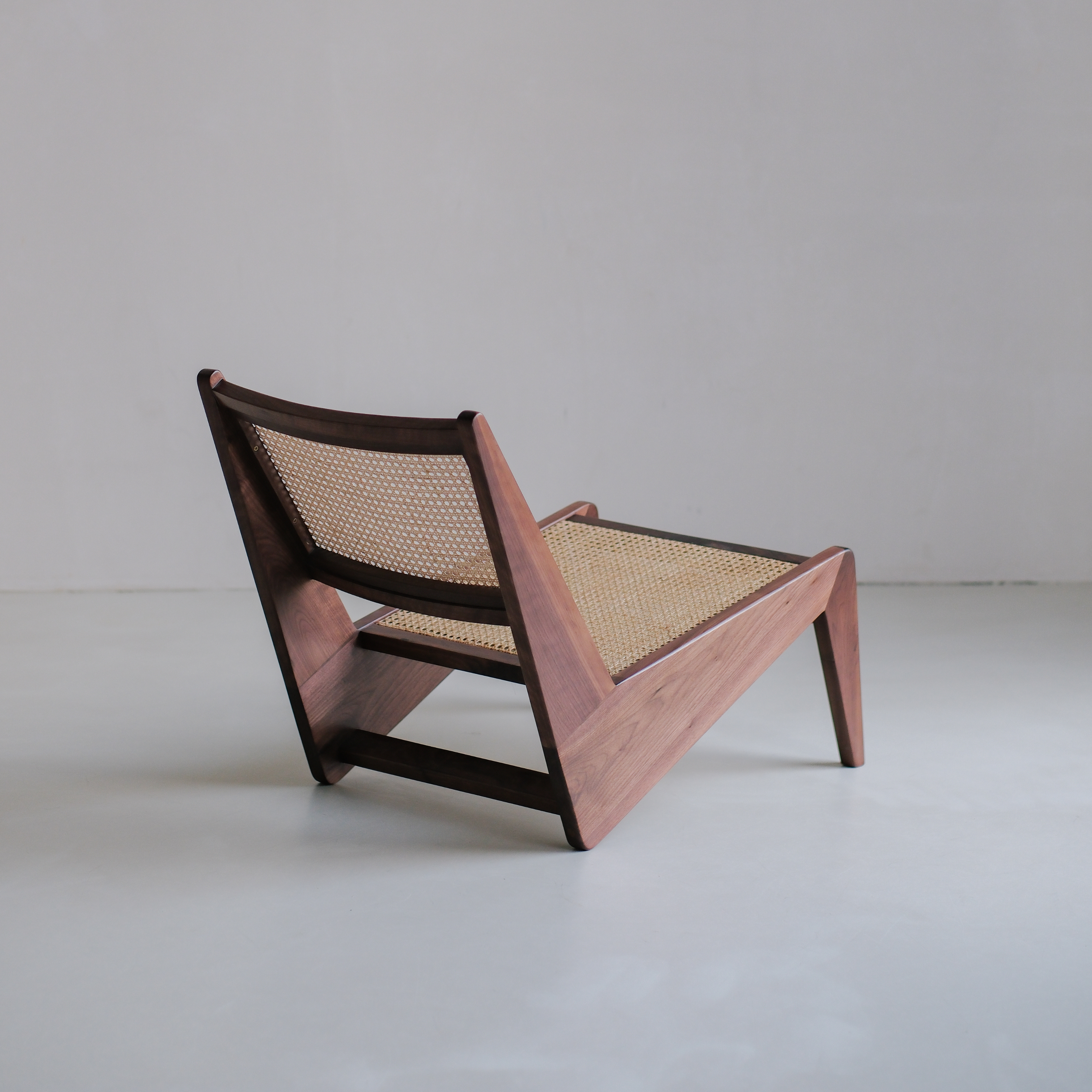 Kangaroo loungestoel - Walnoot