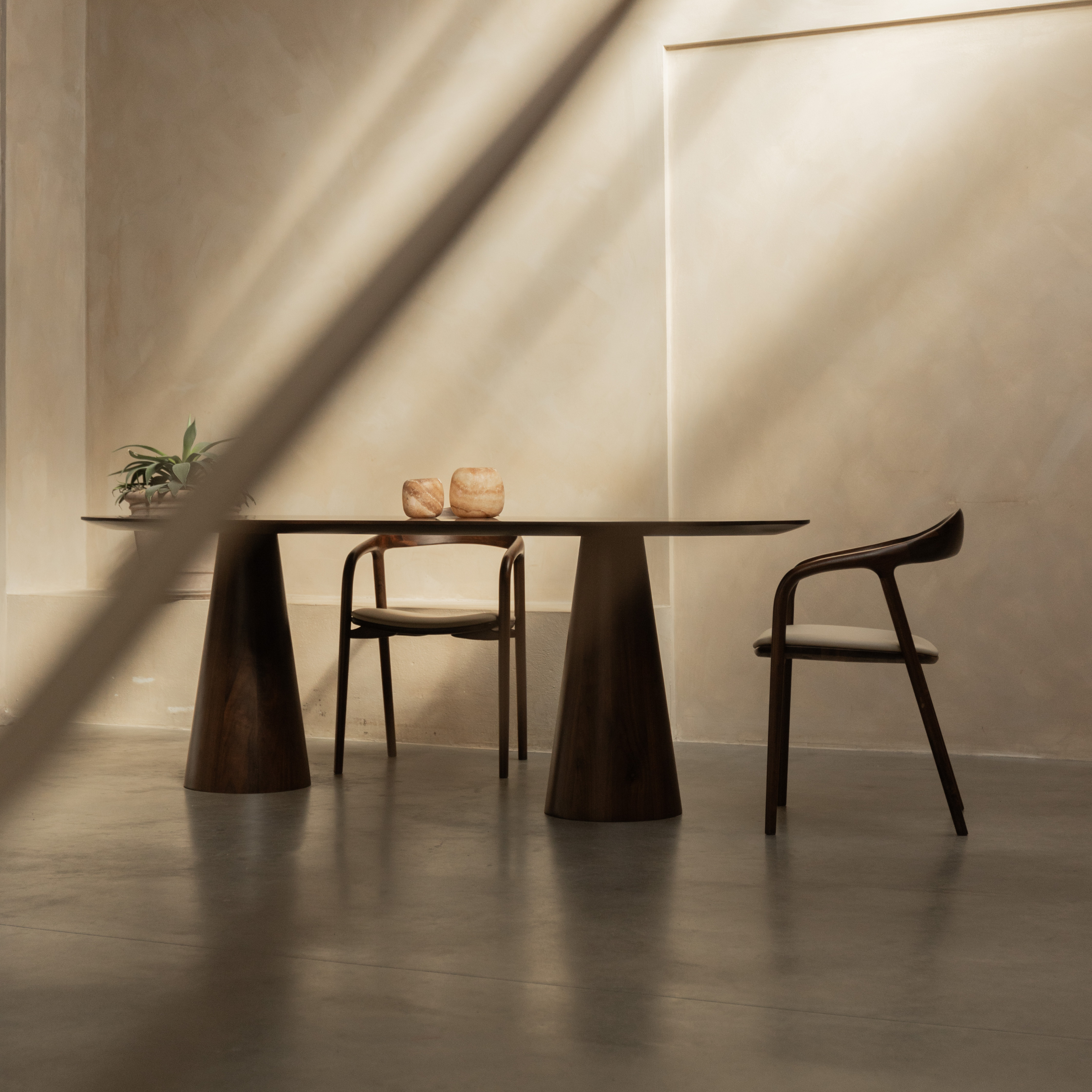 Houten ovale eettafel - Uqone