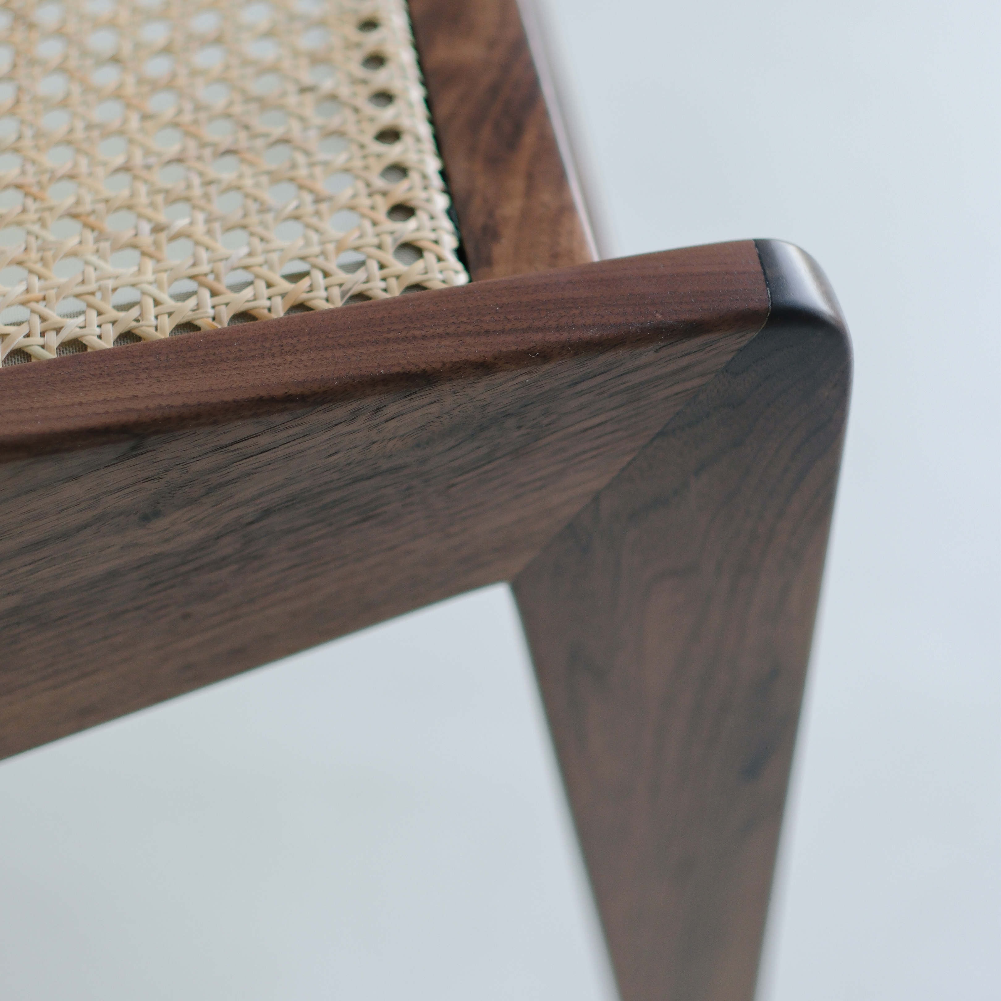 Kangaroo loungestoel - Walnoot