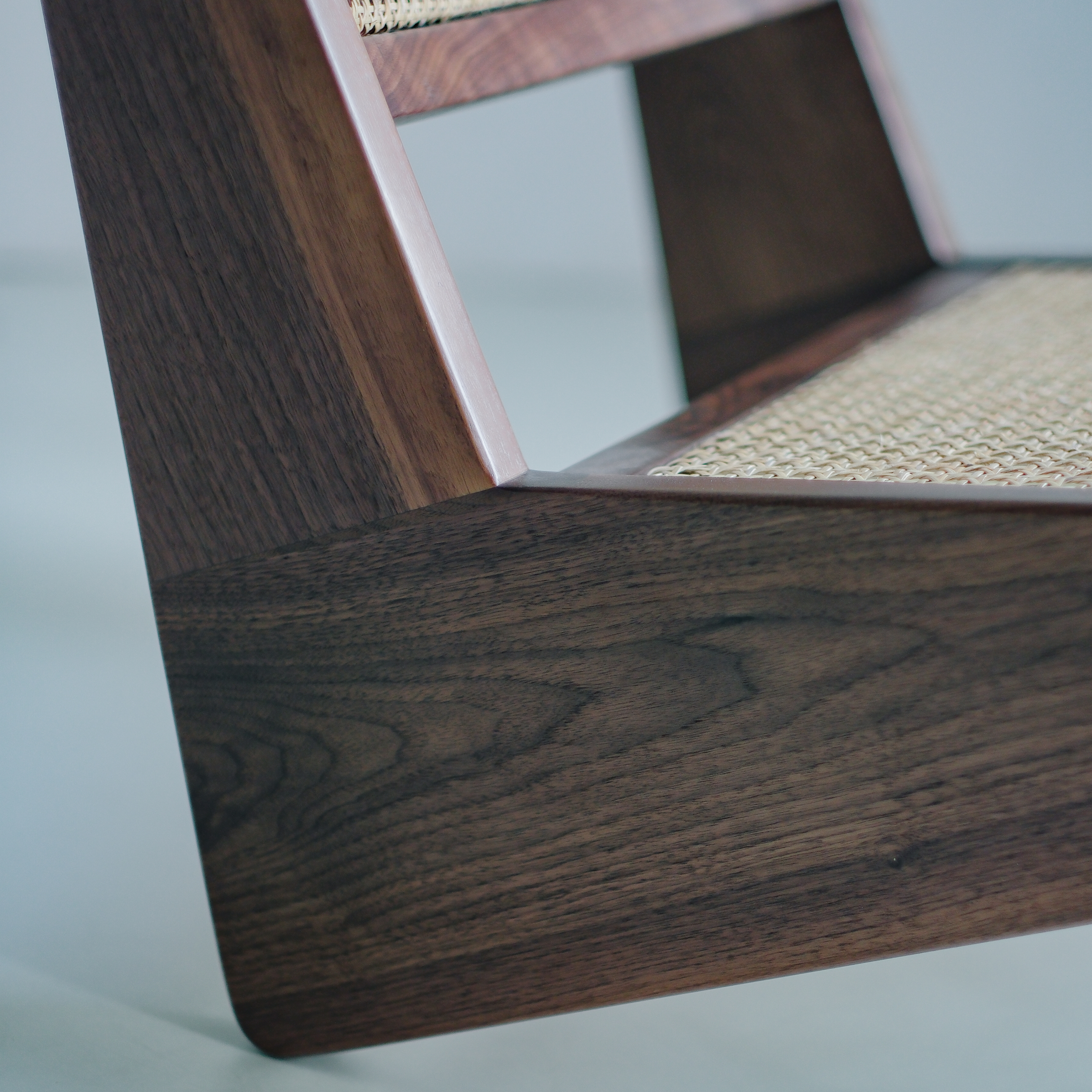 Kangaroo loungestoel - Walnoot