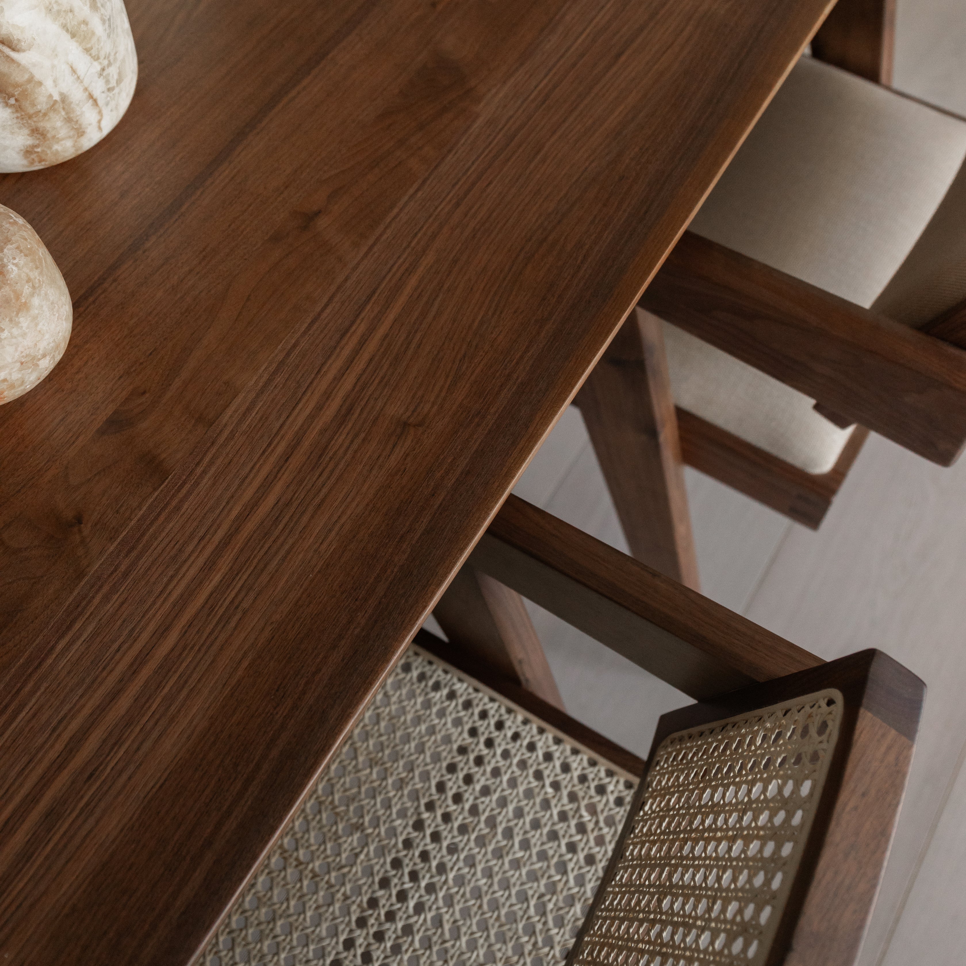 Houten rechthoekige eettafel - Mazu - Notenhout