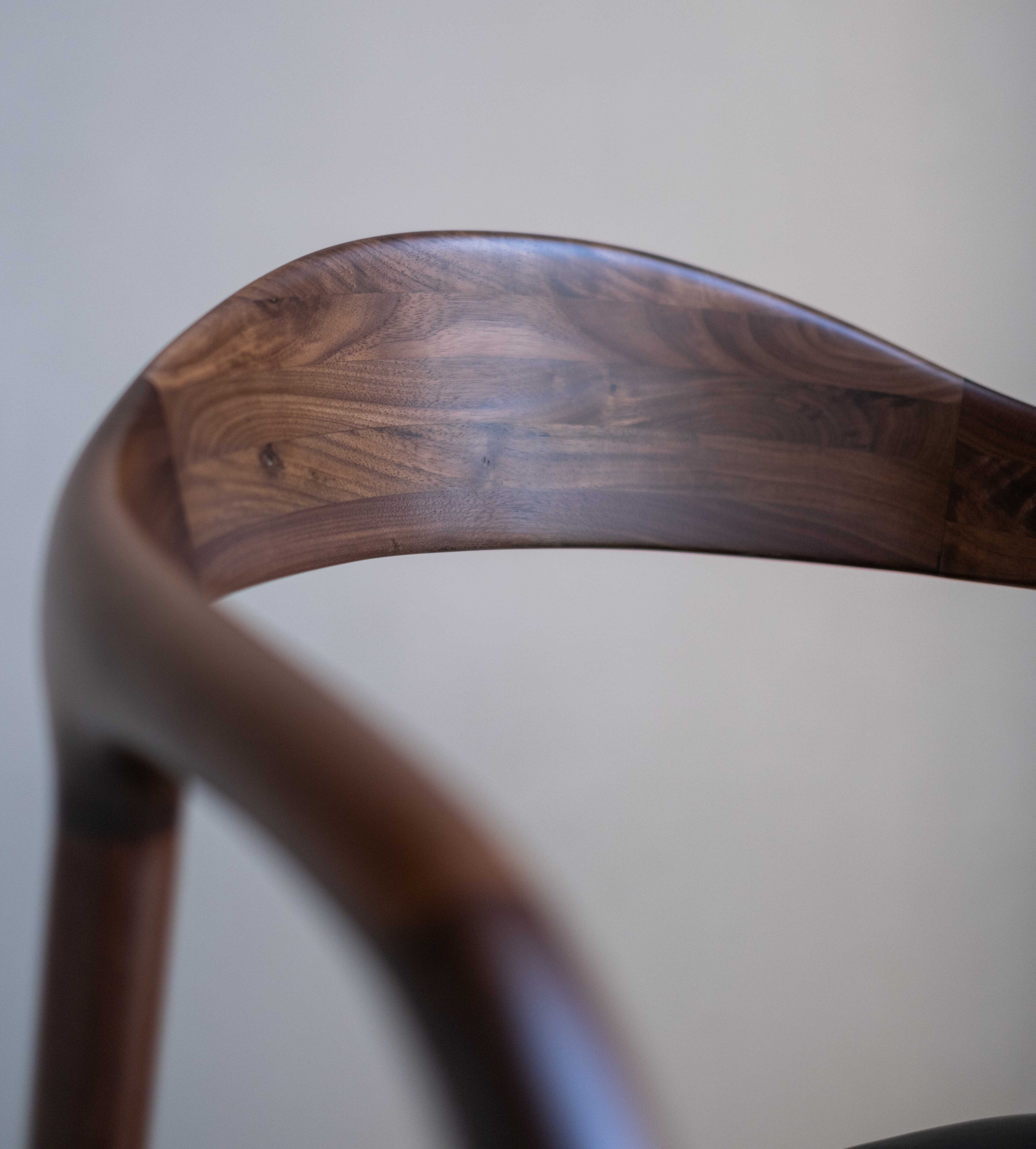 Kana eetkamerstoel beige leer - Walnoot