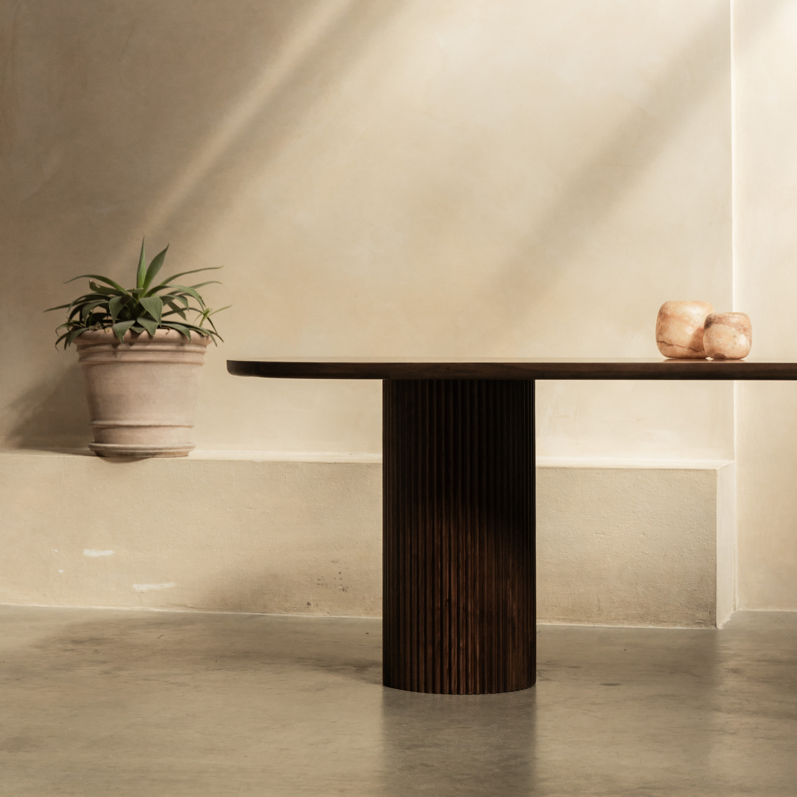 Houten half ovale eettafel - Moka