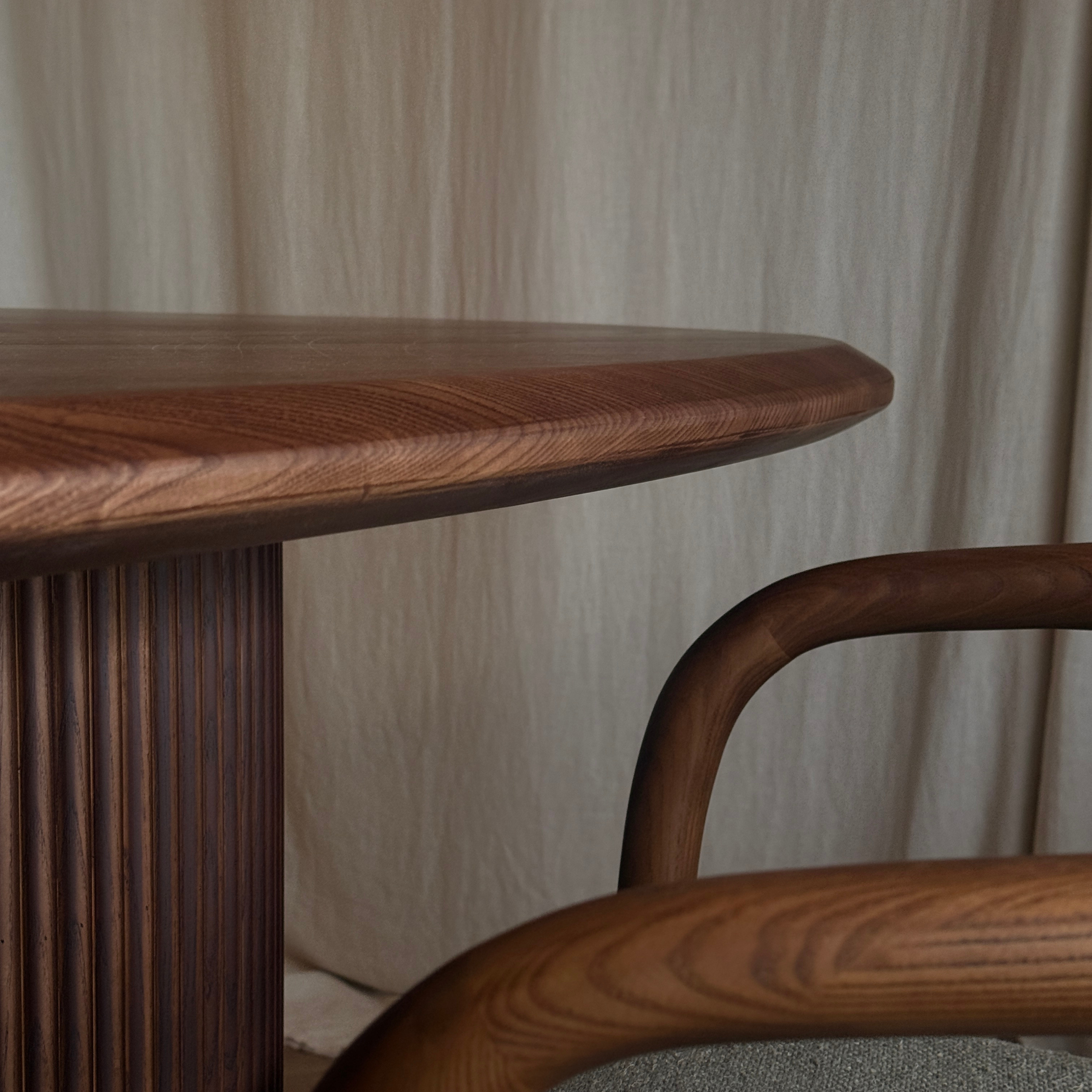 Houten organische eettafel - Kaza