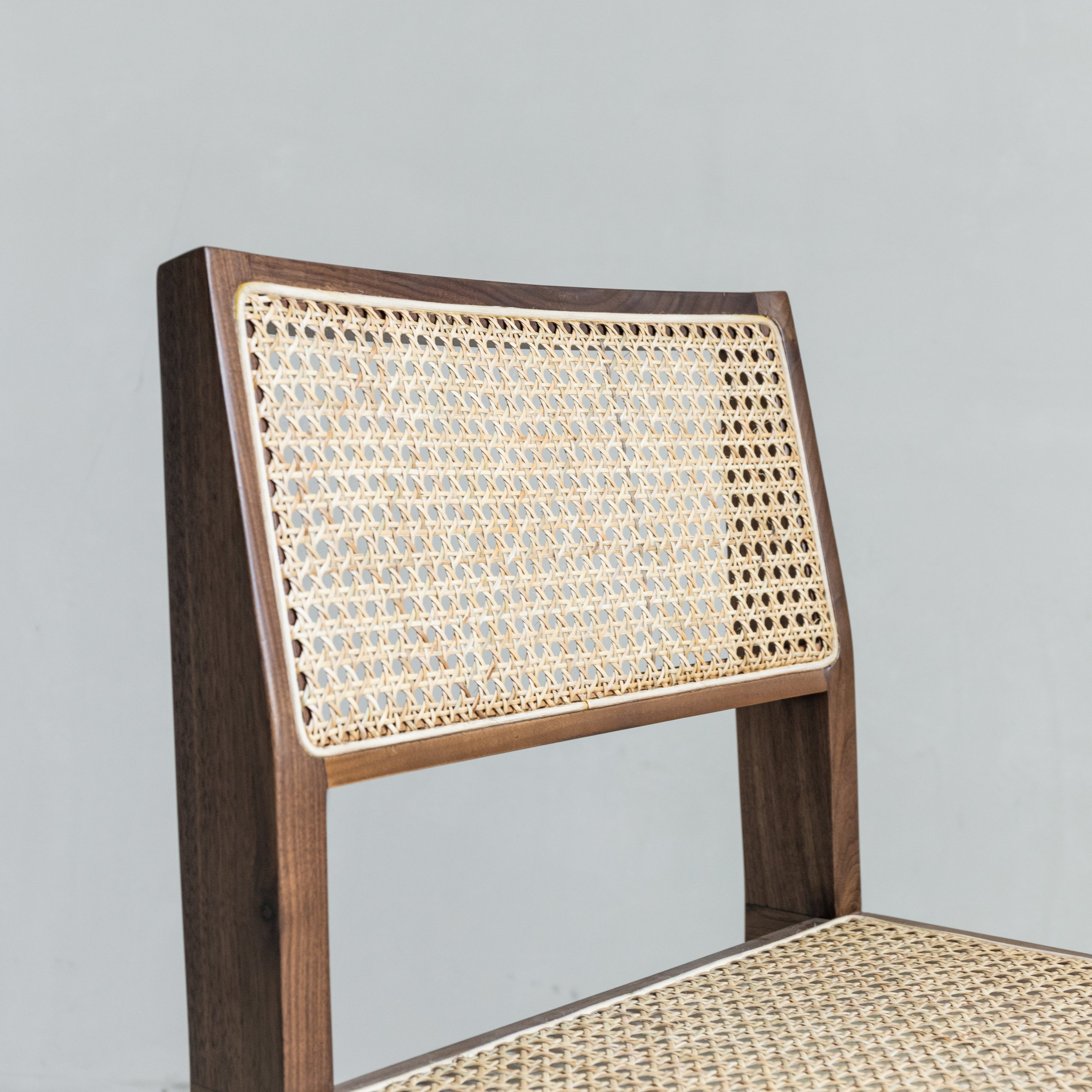 Rotan eetkamerstoel Pierre zonder armleuning - Walnoot