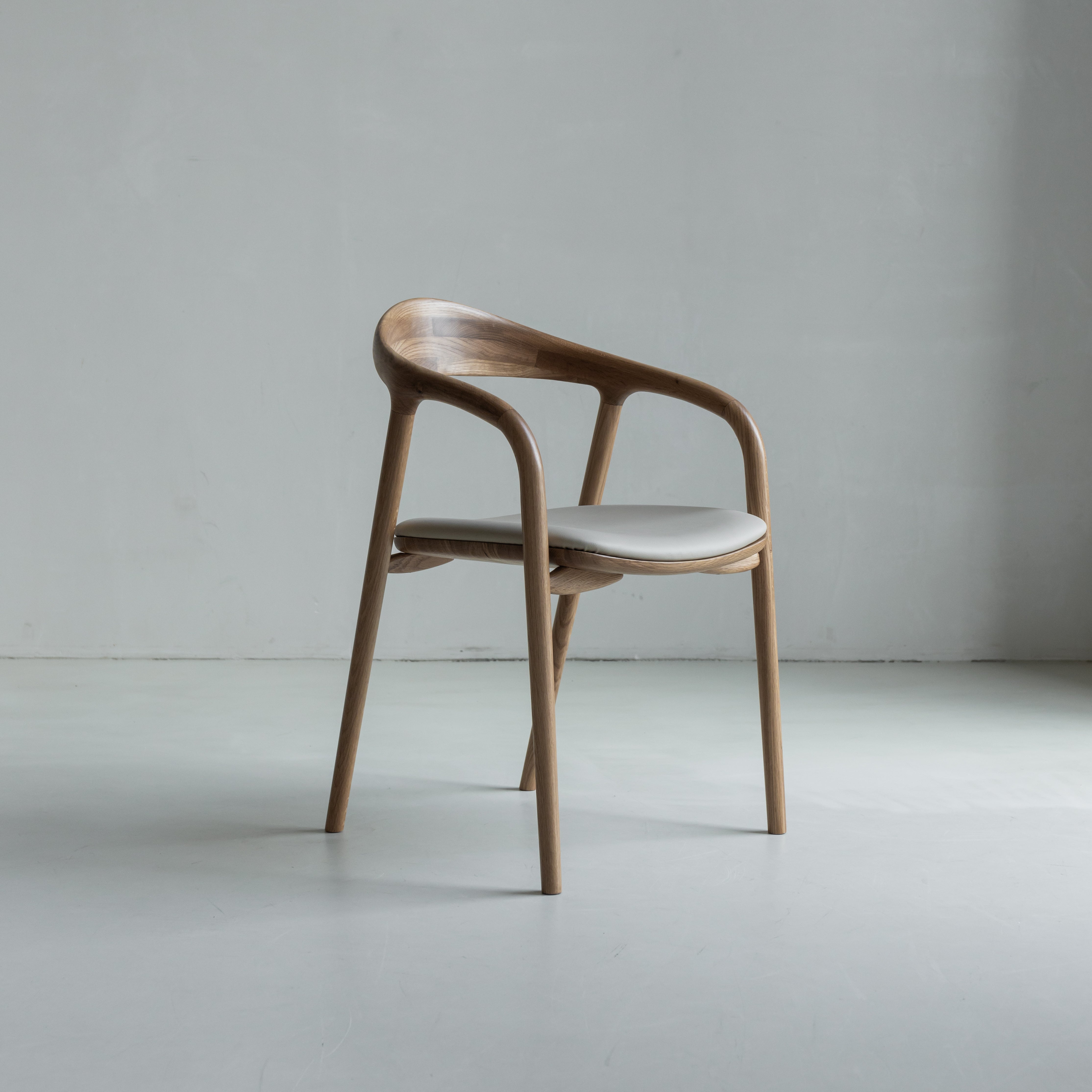 Kana eetkamerstoel beige leer - Licht eiken