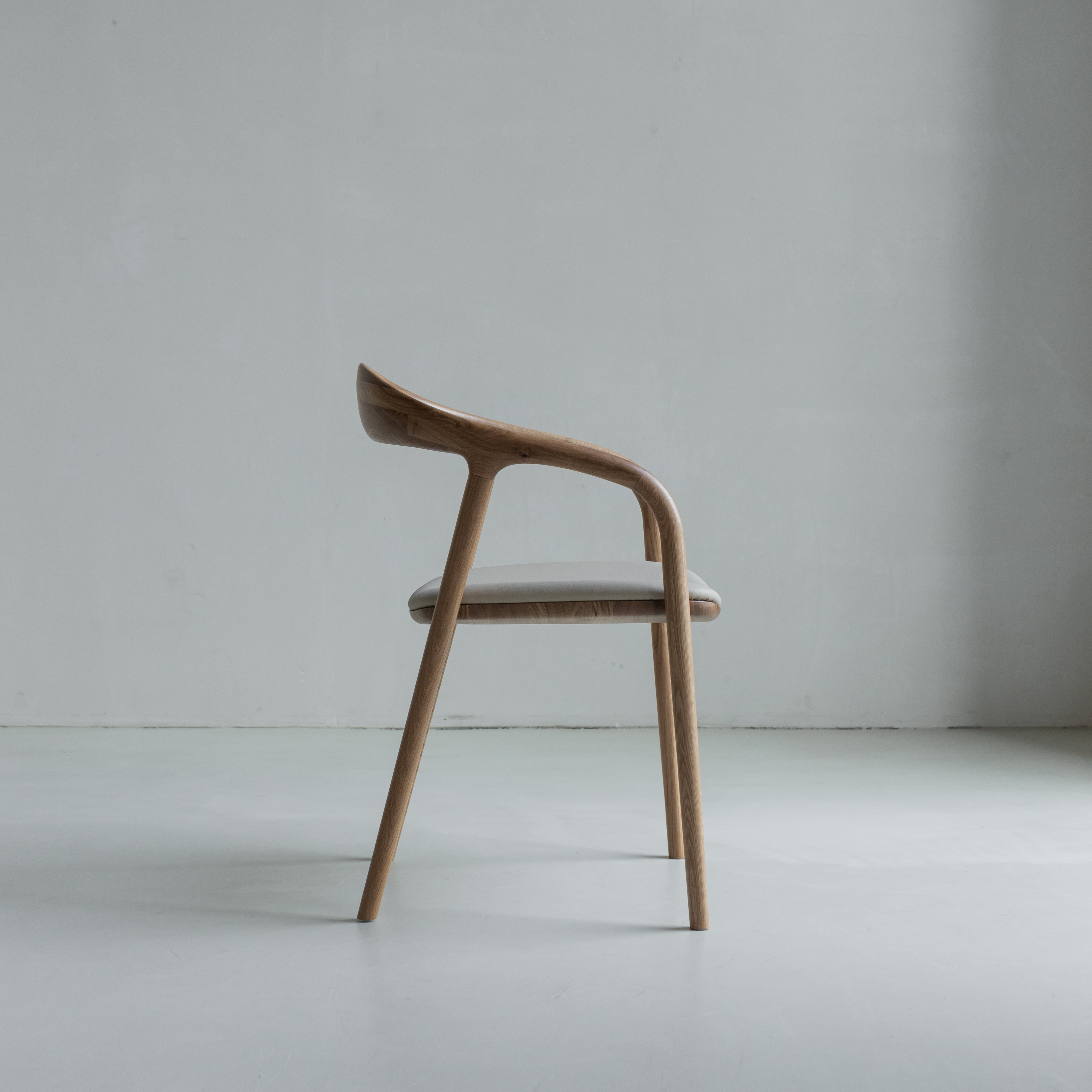 Kana eetkamerstoel beige leer - Licht eiken