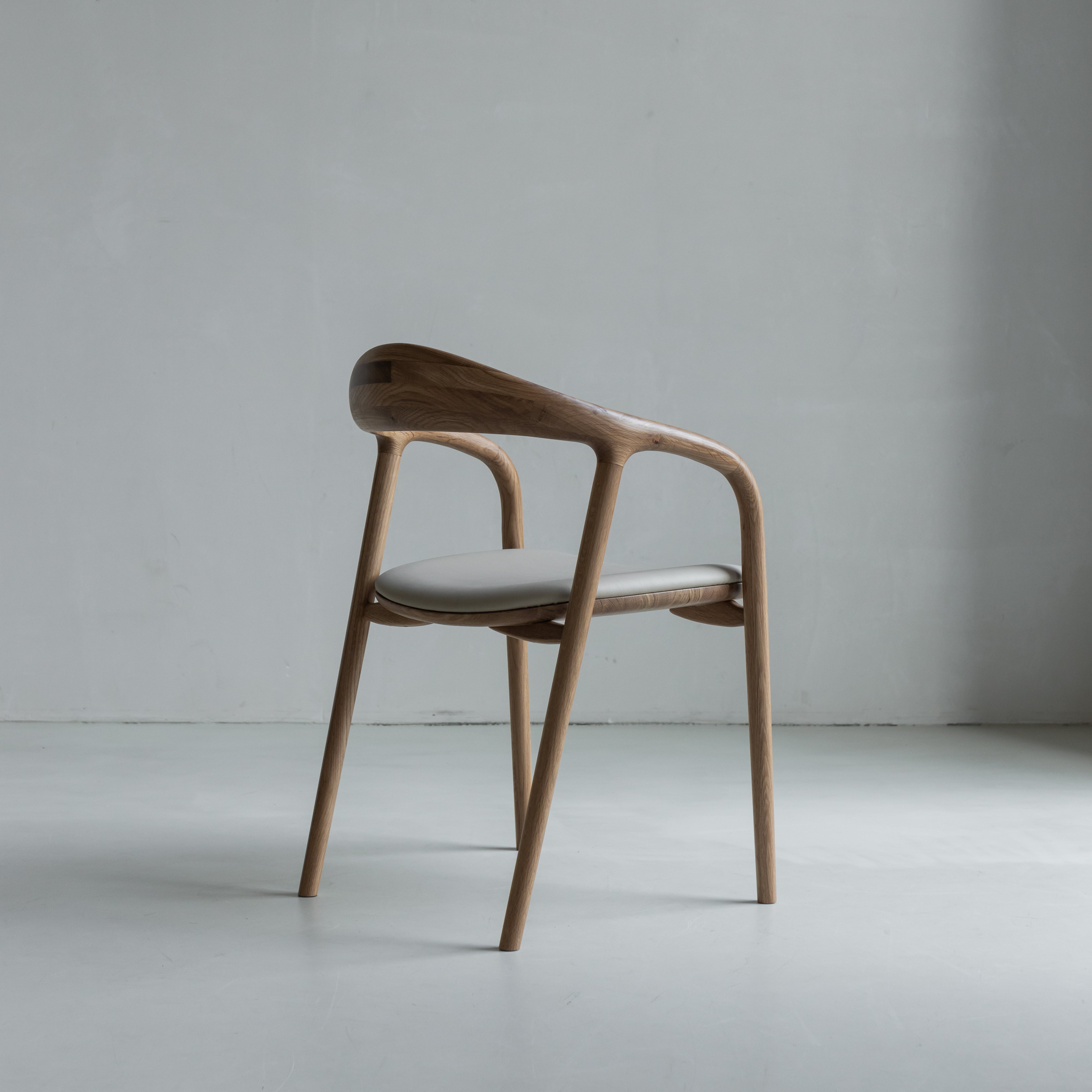 Kana eetkamerstoel beige leer - Licht eiken