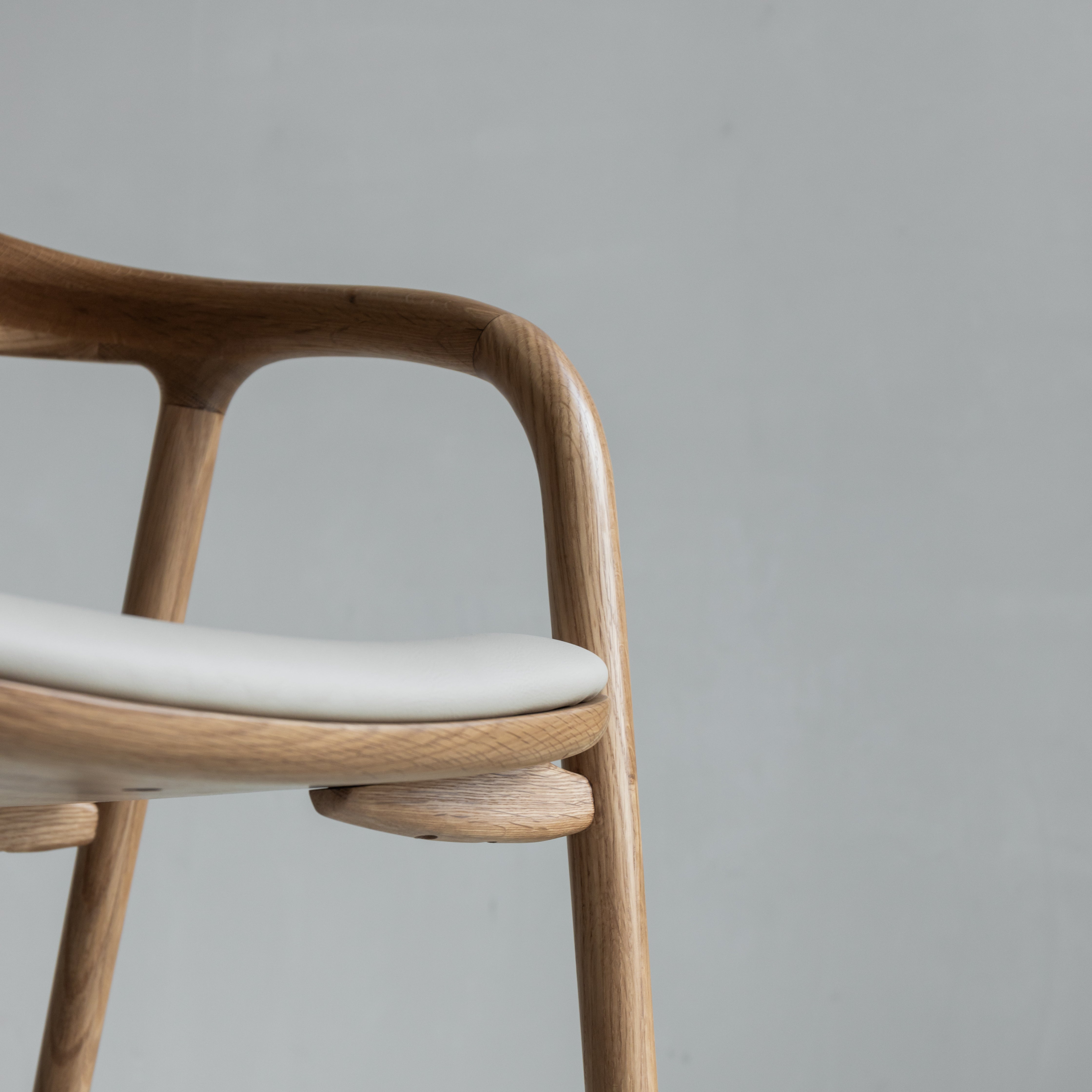 Kana eetkamerstoel beige leer - Licht eiken