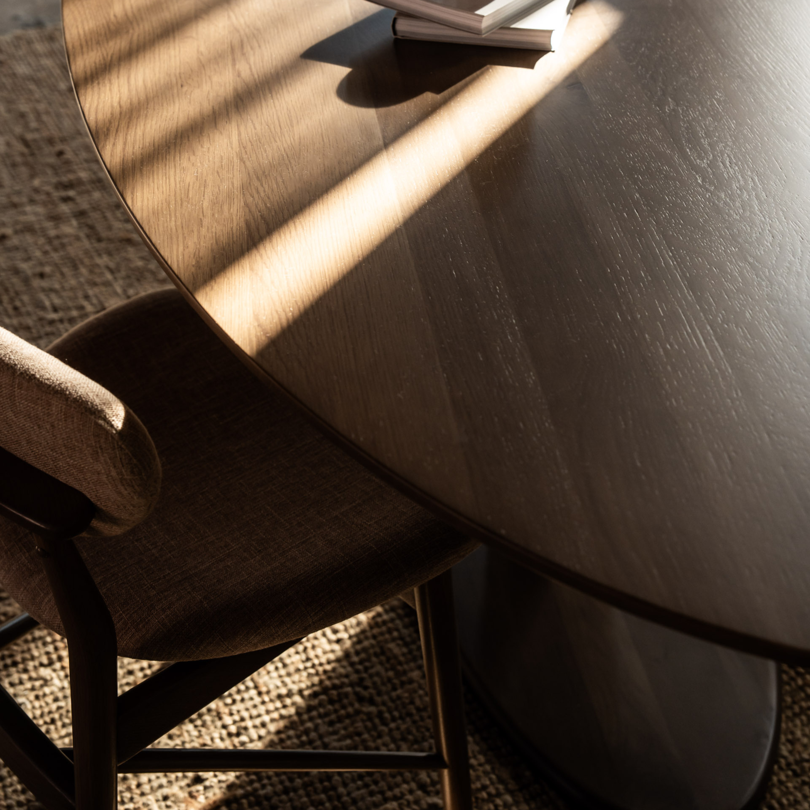 Houten ovale eettafel - Tulp