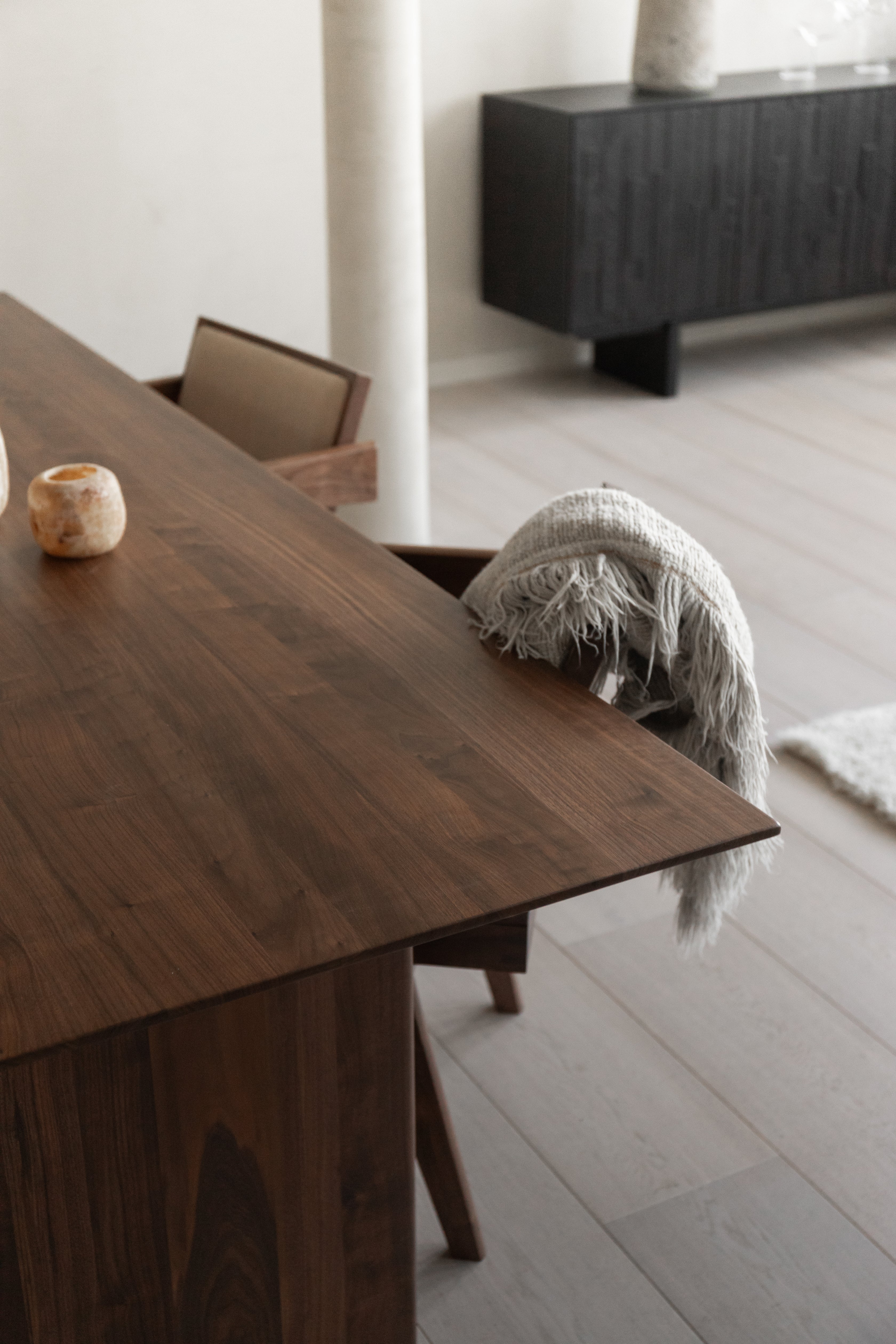 Houten rechthoekige eettafel - Mazu - Notenhout