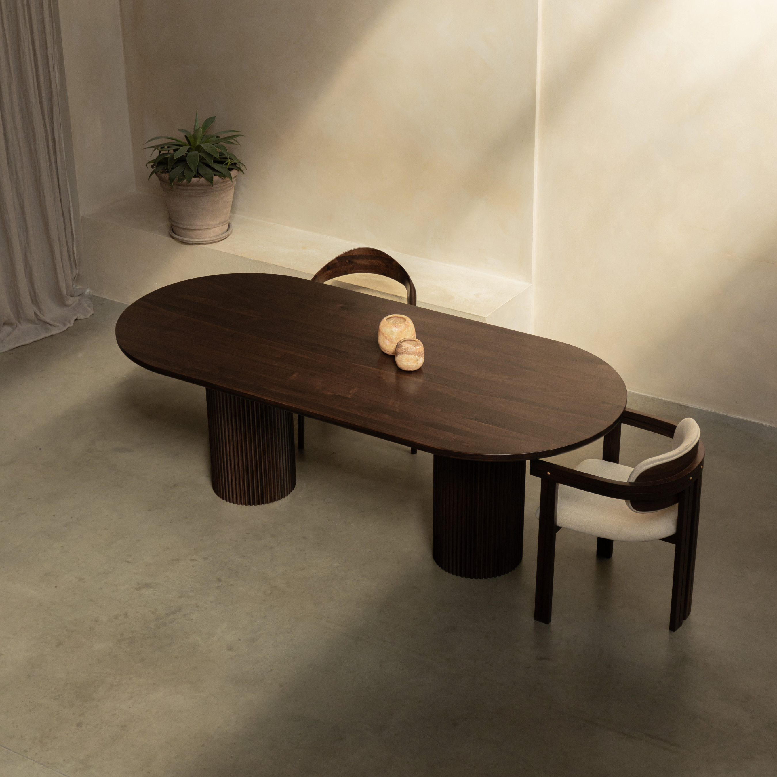 Houten half ovale eettafel - Moka