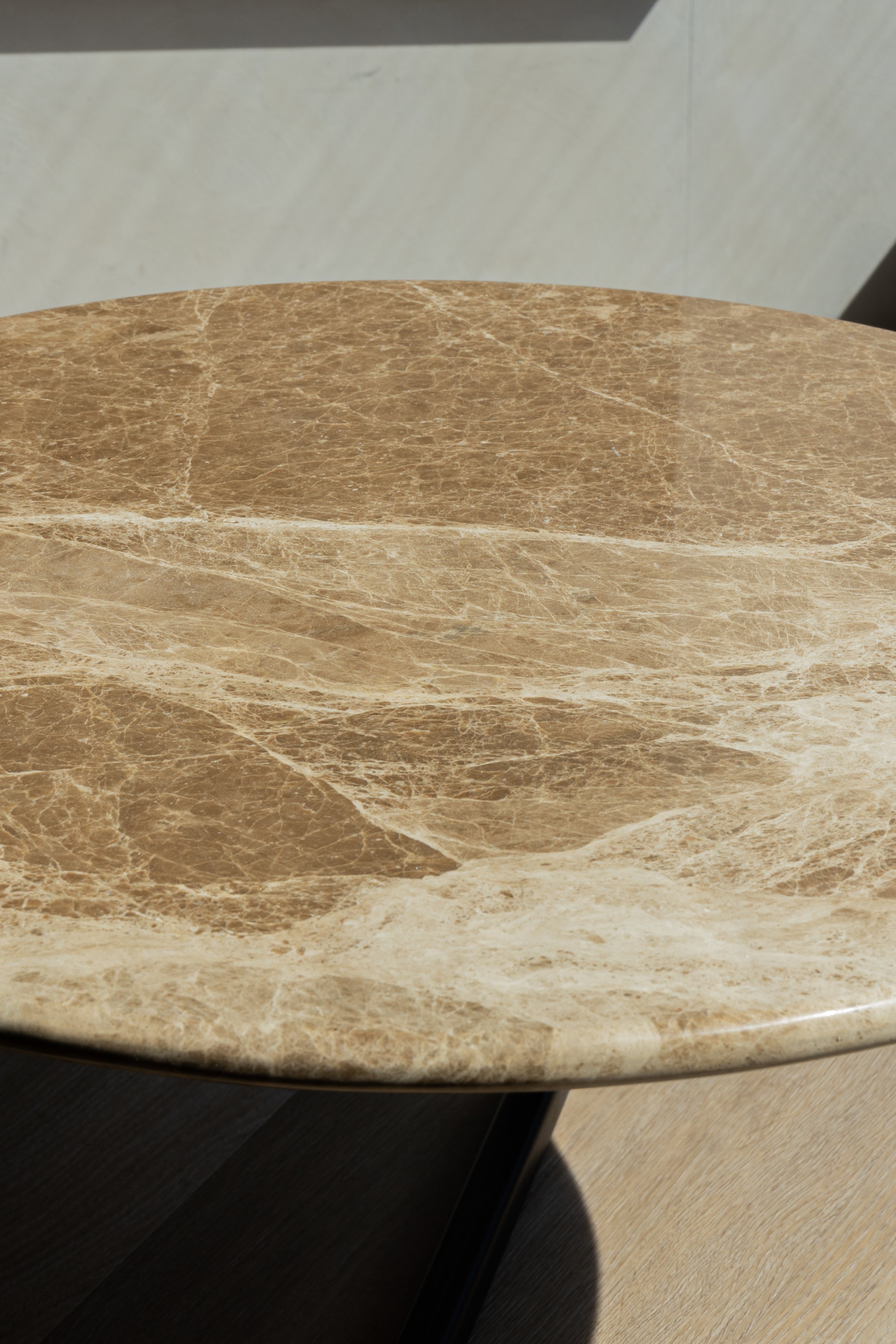 Half ovale marmeren eettafel - Roman onderstel