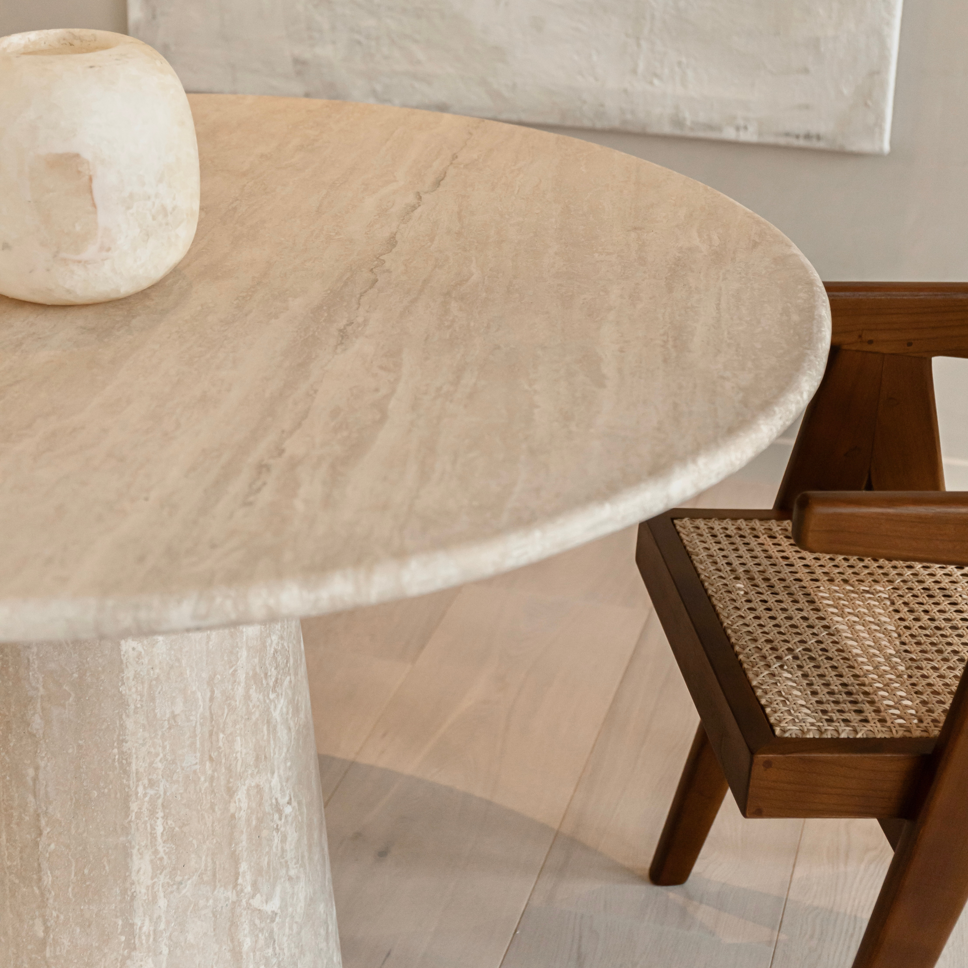 Ronde Travertin eettafel - Volledig Travertin - (Cilinder)