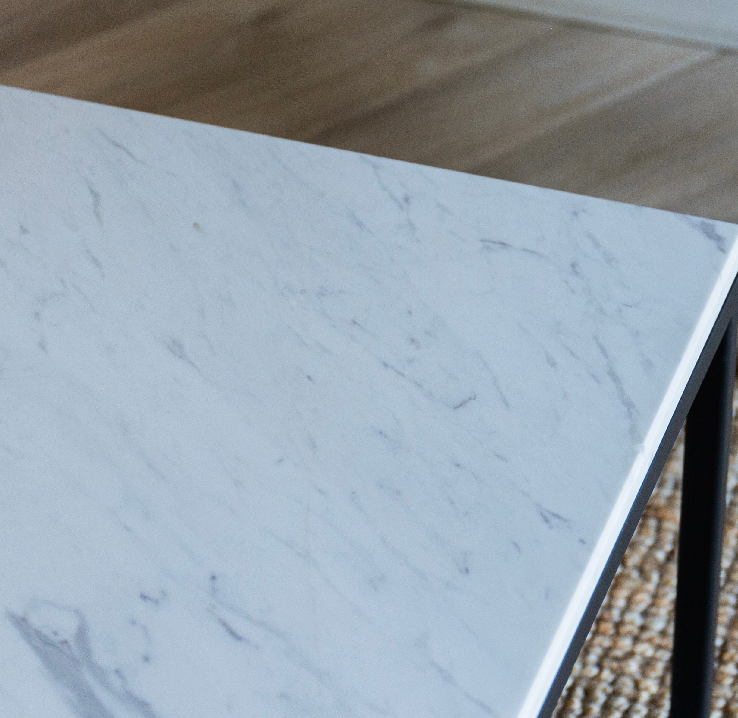 Half ovale marmeren eettafel - Roman onderstel