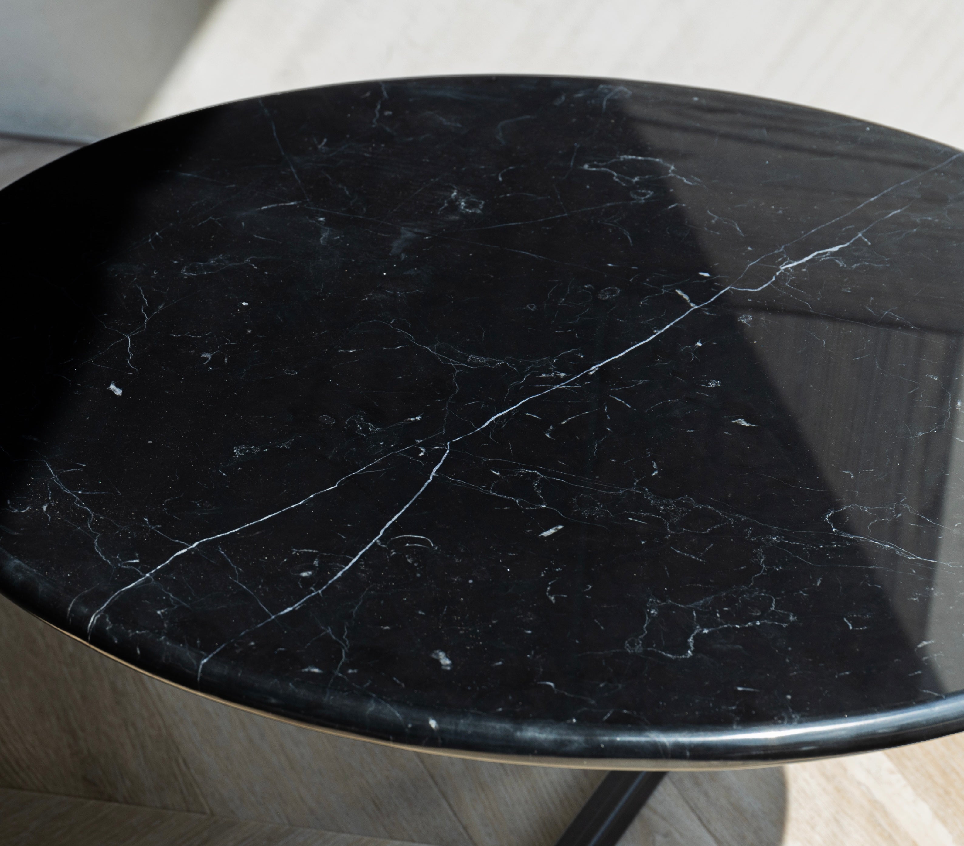 Deens ovale marmeren eettafel - Roman onderstel
