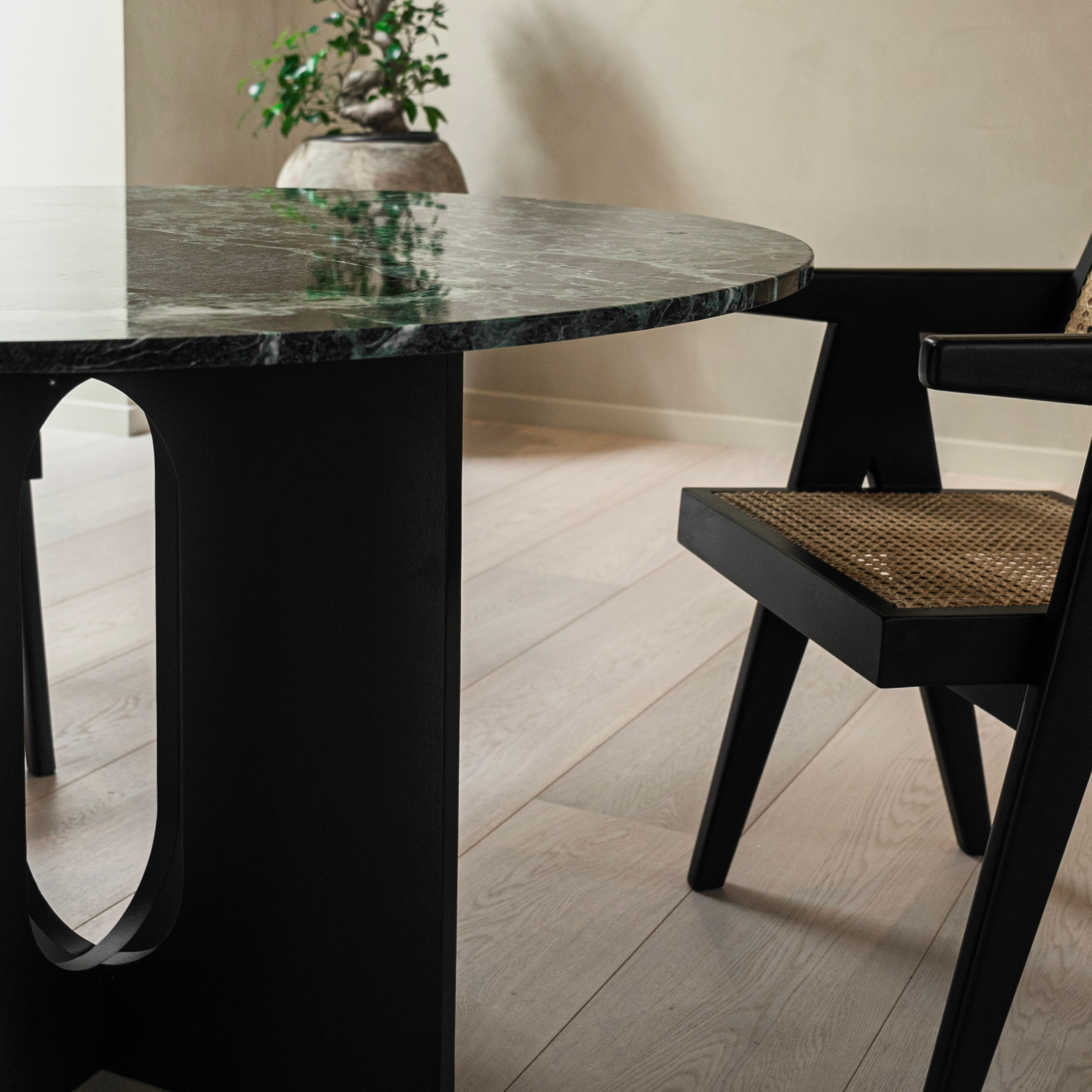 Ronde eettafel Maru - Marmer & zwart eiken
