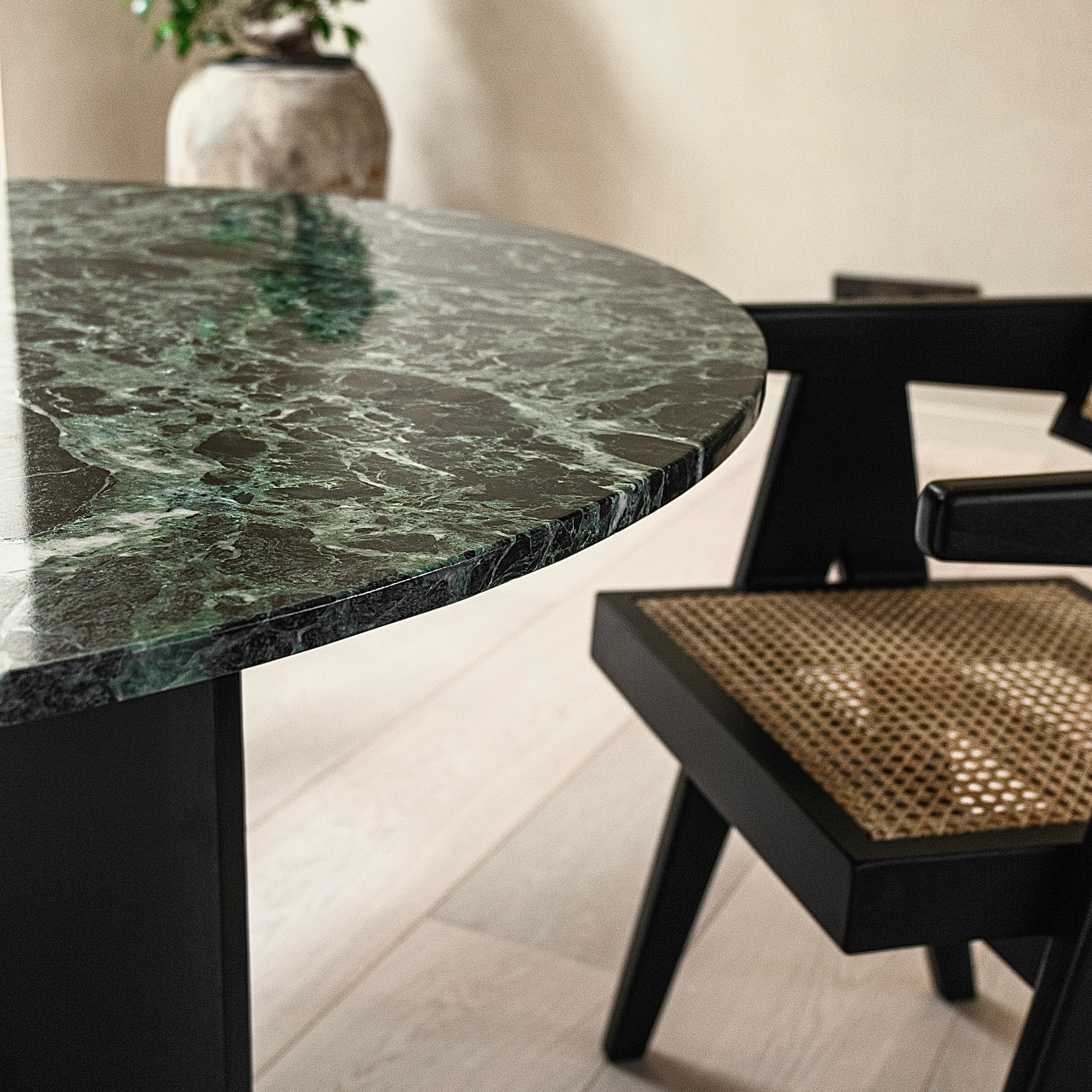 Ronde eettafel Maru 120cm - Marmer & zwart eiken