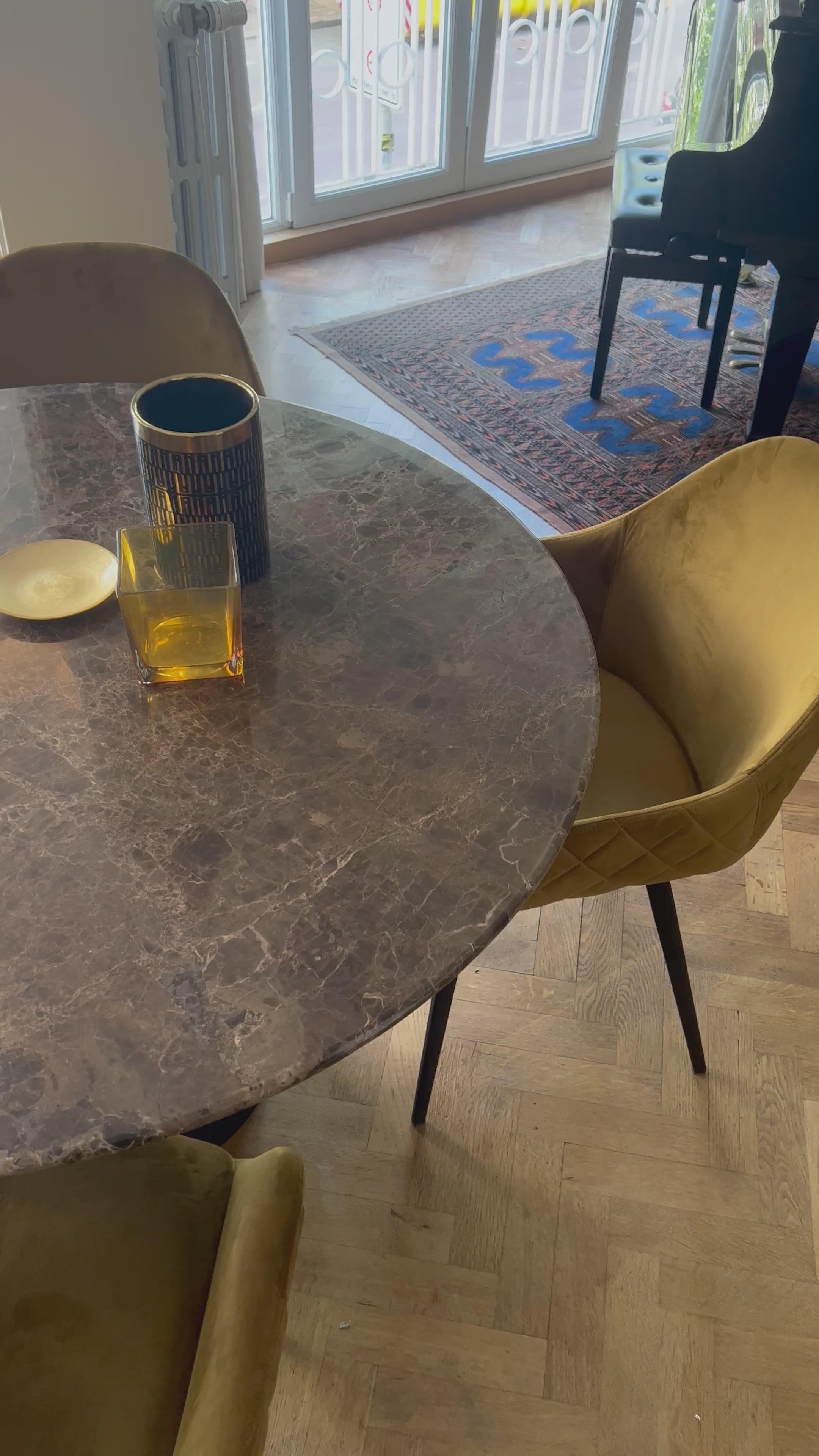 Ronde marmeren eettafel - Cilinder onderstel