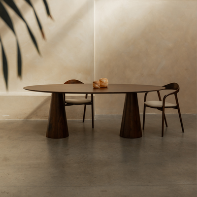 Wooden oval dining table - Uqone