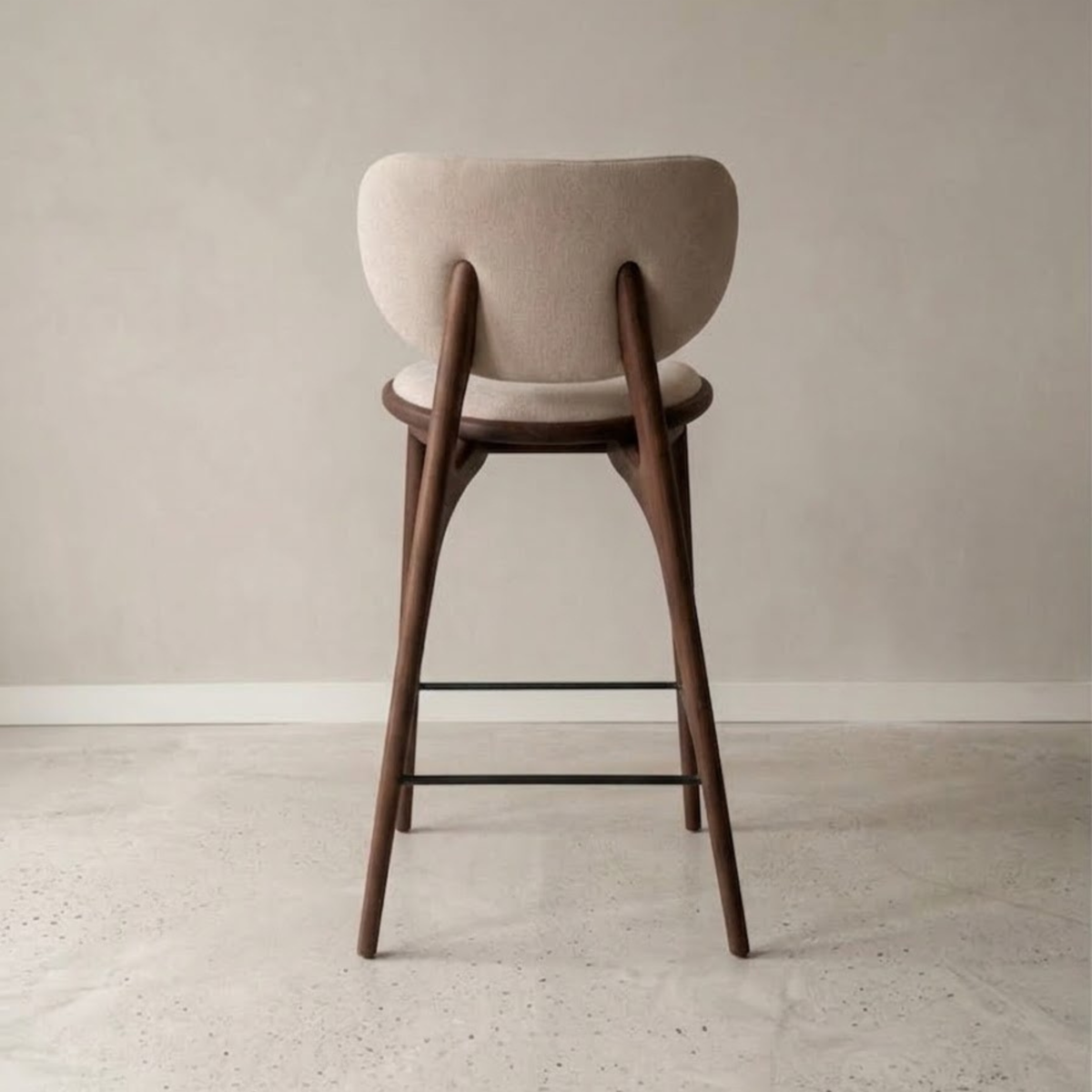 Ella bar stool walnut wood - Sand-colored fabric