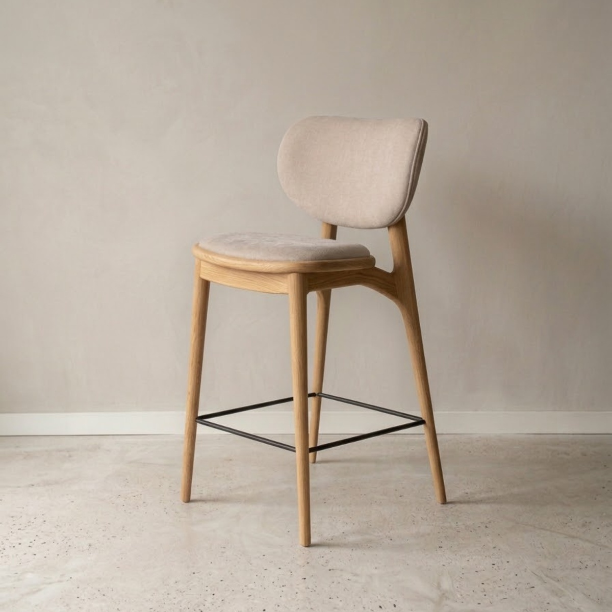 Ella bar stool walnut wood - Sand-colored fabric
