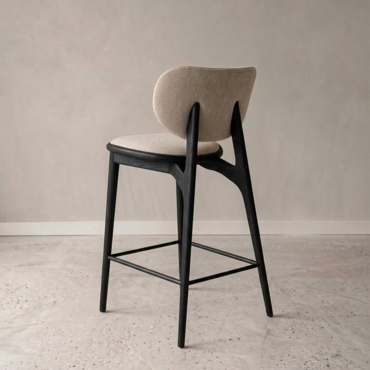 Ella bar stool walnut wood - Sand-colored fabric