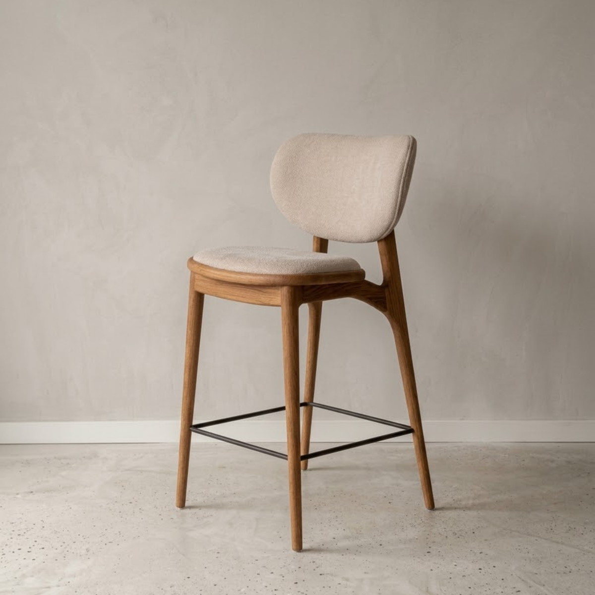 Ella bar stool walnut wood - Sand-colored fabric
