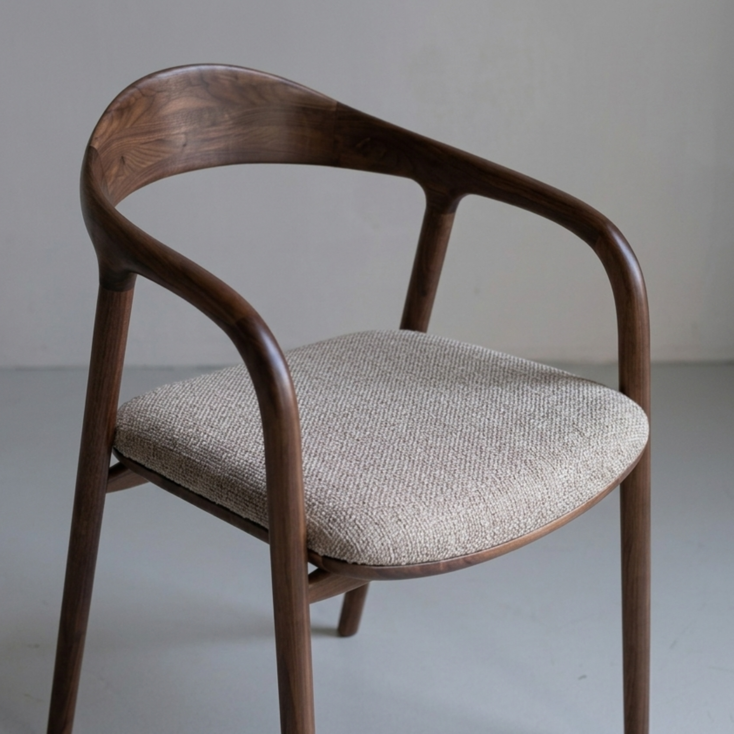 Kana eetkamerstoel walnoothout - Beige stof