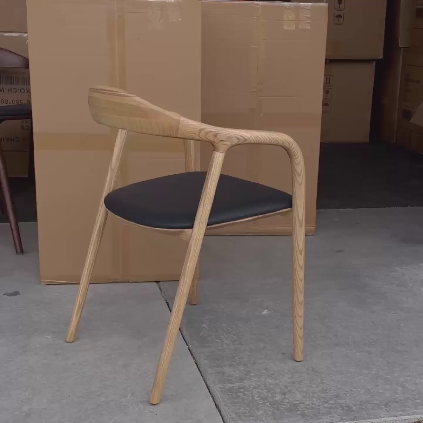 Kana dining chair walnut - Black leather
